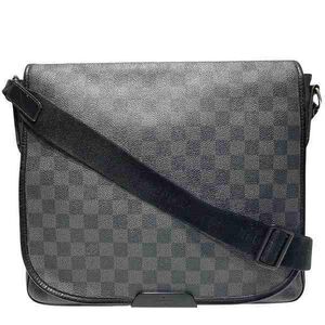 Pre Loved louis vuitton Men black | black Shoulder Bags
